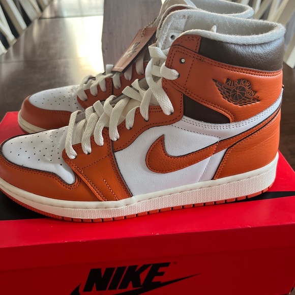 Nike Air Jordan 1 Retro W Starfish Size 9 Mens main image 4